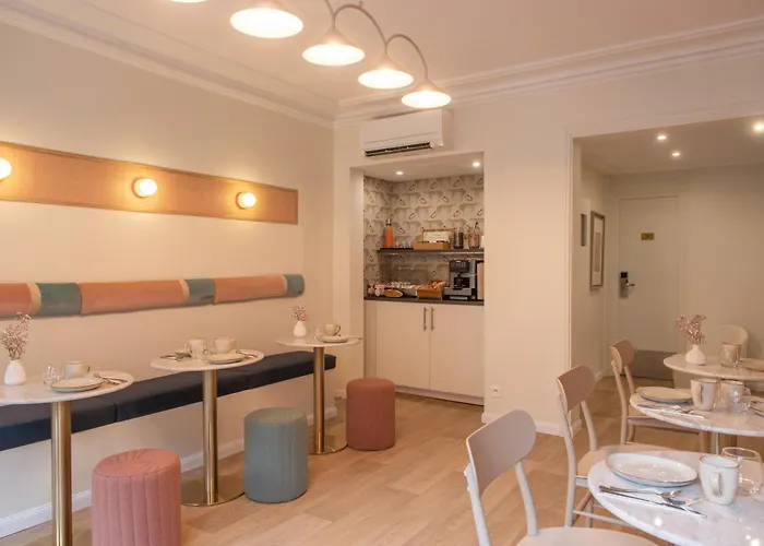 Hotel Avama Prony