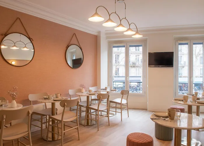 Hotel Avama Prony