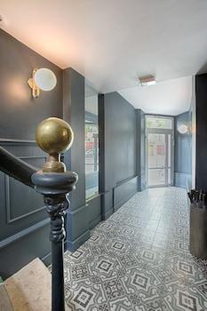 Avama Prony Hotel París